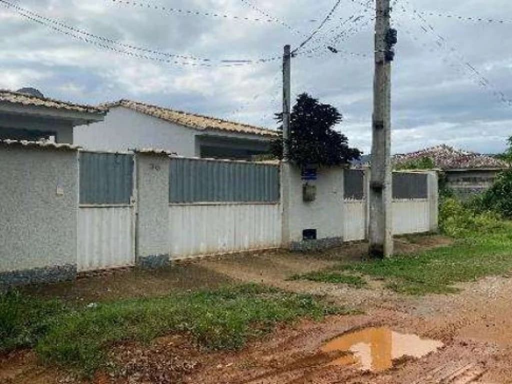 Foto 2 de 4: Casa em leilão em Rio Bonito - RJ — Casa 82 m² - Via Parque - Rio Bonito - RJ