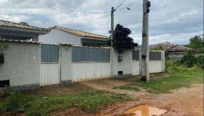 Foto 1 de 4: Casa em leilão em Rio Bonito - RJ — Casa 82 m² - Via Parque - Rio Bonito - RJ