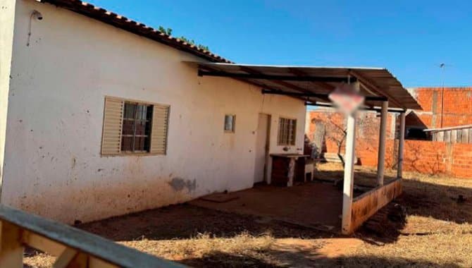 Foto 1 de 3: Casa em leilão em Presidente Venceslau - SP — Casa em Terreno de 200 m² - Residencial Olga Rheingantz Ellis - Presidente Venceslau - SP