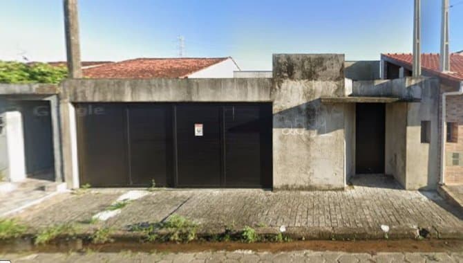Foto 1 de 5: Casa em leilão em Itanhaém - SP — Parte Ideal (3,33%) de Casa no Litoral com 168 m² - Vila Jacy - Itanhaém - SP