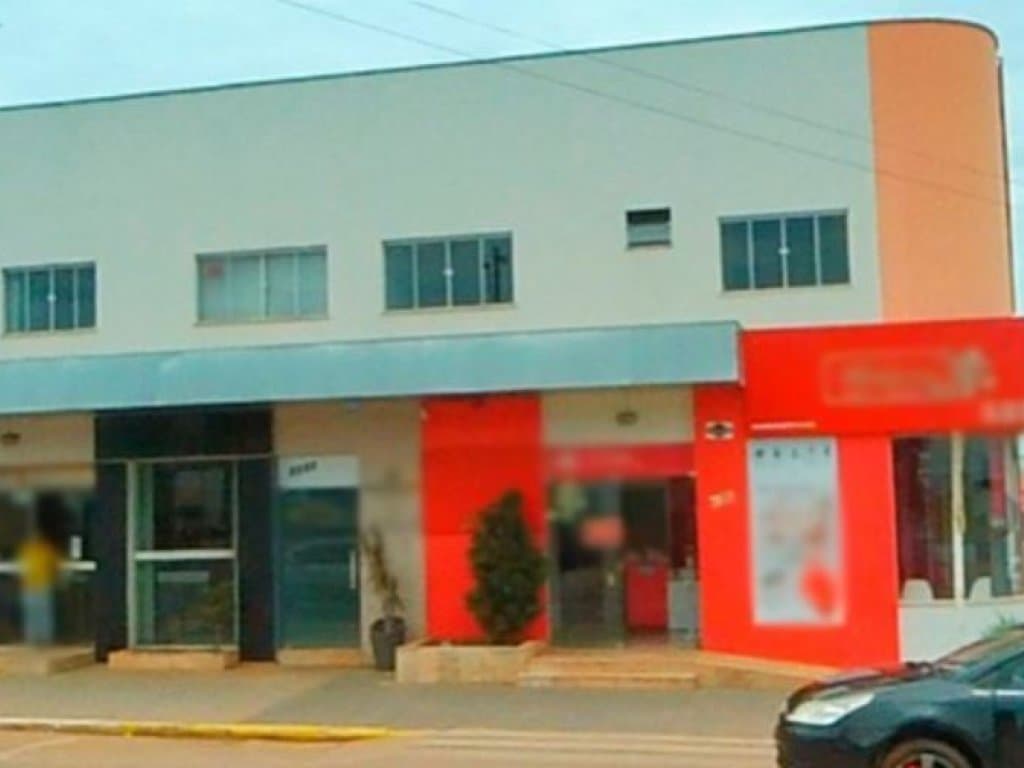 Foto 4 de 6: Comercial em leilão em Mirassol D'oeste - MT — Imóvel Comercial 786 m² - Centro - Mirassol - D Oeste - MT