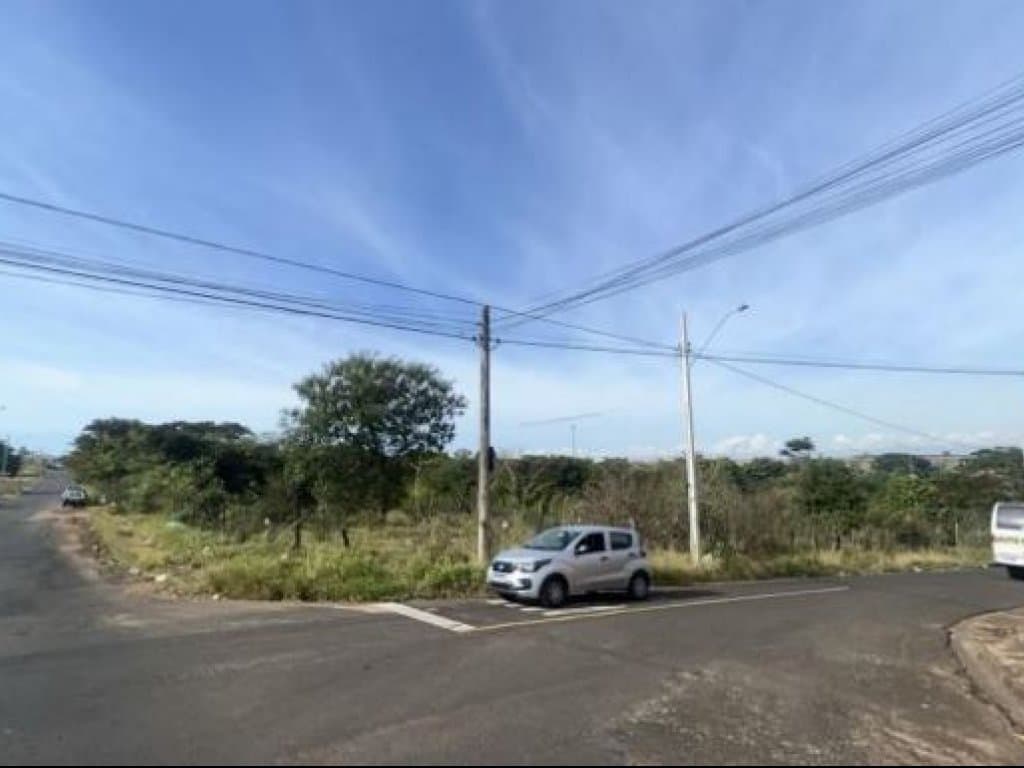 Foto 2 de 2: Casa em leilão em Catanduva - SP — Chácara 5.130 m² - Catanduva-SP - Rua Poços de Caldas - Chácara 01 da Qd. H - Jardim Souza