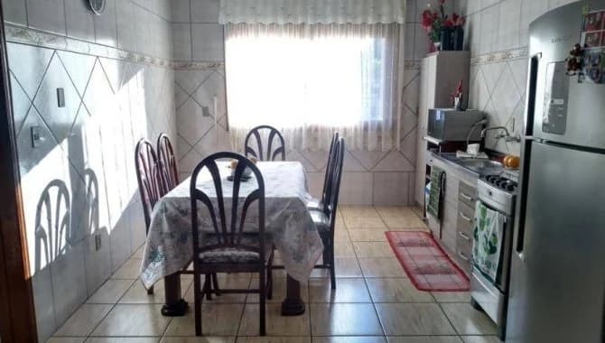 Foto 8 de 14: Casa em leilão em Caxias Do Sul - RS — Casa 294 m² - Salgado Filho - Caxias do Sul - RS