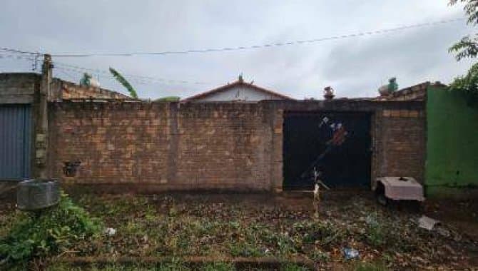 Foto 1 de 3: Casa em leilão em Uberaba - MG — Casa 37 m² - Pacaembu II - Uberaba - MG
