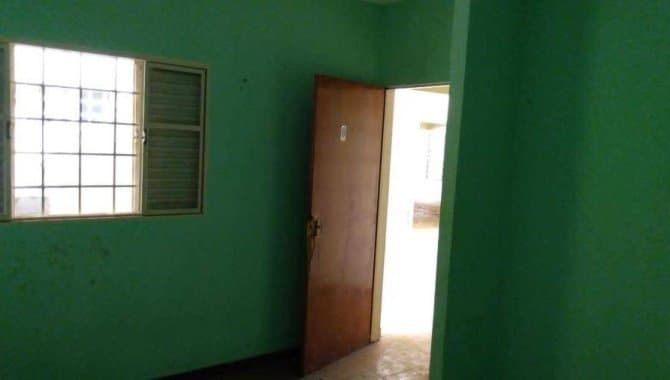 Foto 2 de 13: Casa em leilão em Uberaba - MG, bairro Grande Horizonte — Casa 297 m² - Grande Horizonte - Uberaba - MG
