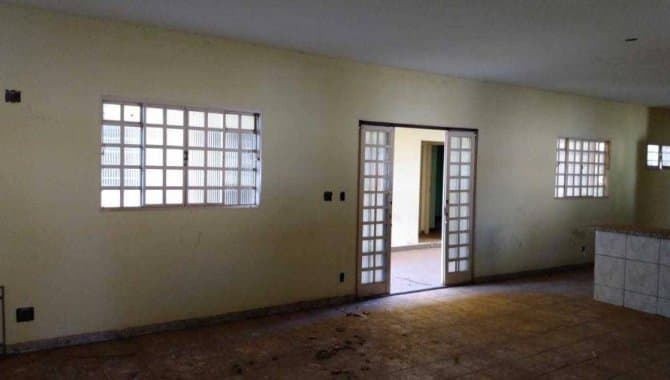 Foto 7 de 13: Casa em leilão em Uberaba - MG, bairro Grande Horizonte — Casa 297 m² - Grande Horizonte - Uberaba - MG