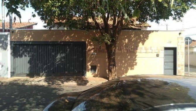 Foto 3 de 13: Casa em leilão em Uberaba - MG, bairro Grande Horizonte — Casa 297 m² - Grande Horizonte - Uberaba - MG