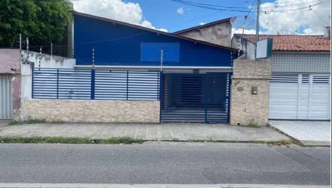 Foto 6 de 7: Casa em leilão em Campina Grande - PB, bairro São José — Casa 260 m² - São José - Campina Grande - PB
