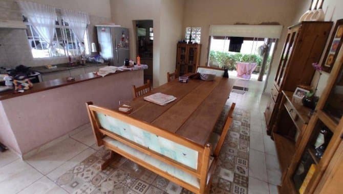 Foto 7 de 18: Casa em leilão em Mairinque - SP, bairro Canguerinha — Casa, Padrão, 1 Vaga(S) de Garagem