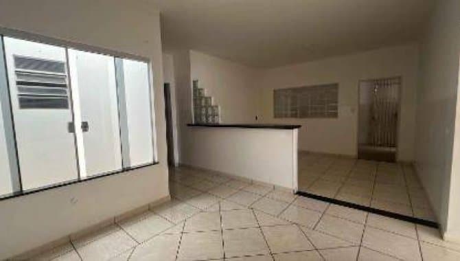 Foto 13 de 35: Casa em leilão em Tupã - SP, bairro Vila Bandeirantes — Casa, Padrão, 1 Vaga(S) de Garagem