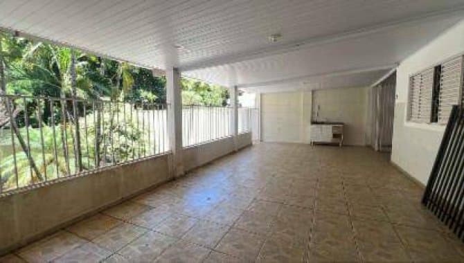 Foto 8 de 35: Casa em leilão em Tupã - SP, bairro Vila Bandeirantes — Casa, Padrão, 1 Vaga(S) de Garagem