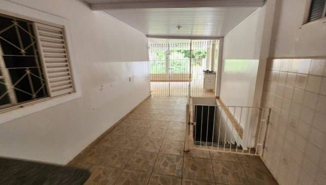 Foto 33 de 35: Casa em leilão em Tupã - SP, bairro Vila Bandeirantes — Casa, Padrão, 1 Vaga(S) de Garagem