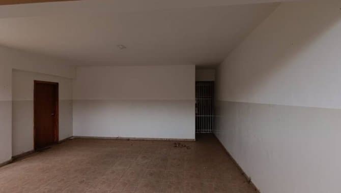 Foto 31 de 35: Casa em leilão em Tupã - SP, bairro Vila Bandeirantes — Casa, Padrão, 1 Vaga(S) de Garagem