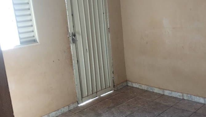 Foto 21 de 27: Casa em leilão em Ituiutaba - MG, bairro Lagoa Azul II — Casa 76 m² - Lagoa Azul II - Ituiutaba - MG