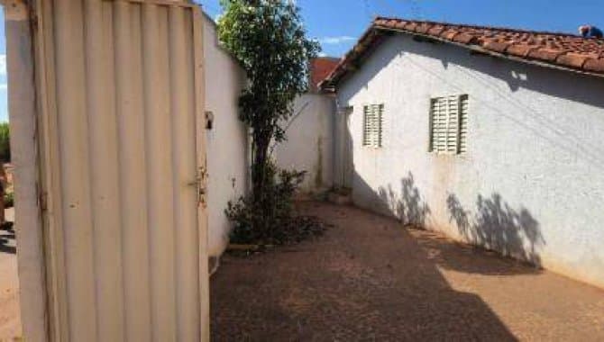 Foto 2 de 27: Casa em leilão em Ituiutaba - MG, bairro Lagoa Azul II — Casa 76 m² - Lagoa Azul II - Ituiutaba - MG