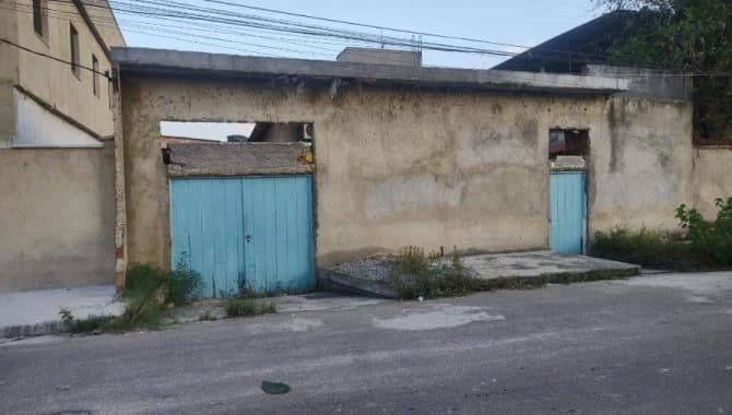 Casa em leilão em Duque De Caxias - RJ, bairro Parque Paulista — Casa 244 m² - Parque Paulista - Duque de Caxias - RJ