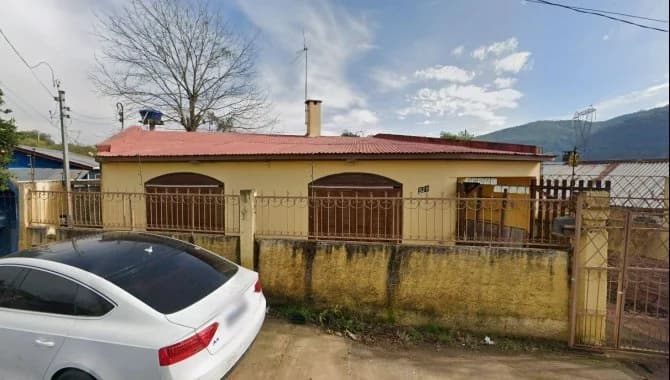 Foto 1 de 2: Casa em leilão em Santana Do Livramento - RS, bairro Parque das Águas — Casa 139 m² - Santana do Livramento-RS - Rua Barão do Cerro Largo, 539 - Parque das Águas