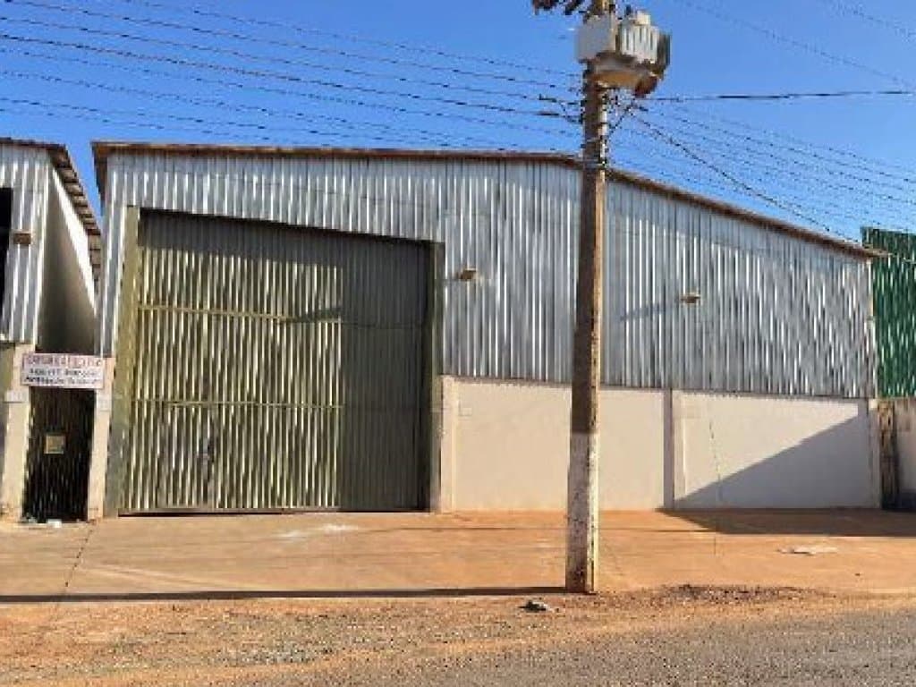 Foto 2 de 4: Comercial em leilão em Chapadão Do Sul - MS, bairro Pólo Empresarial — Imóvel Comercial 980 m² - Pólo Empresarial - Chapadão do Sul - MS