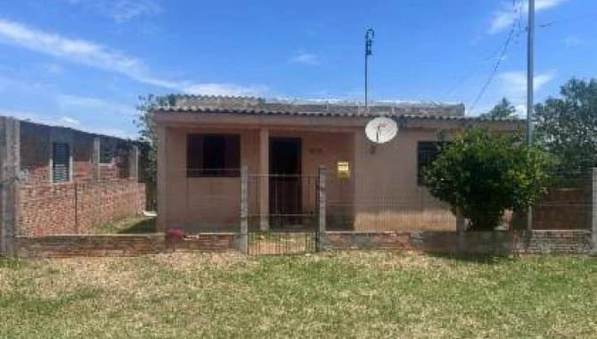 Casa em leilão em Sant'ana Do Livramento - RS, bairro Parque São José — Casa 38 m² - Parque São José - Santana do Livramento - RS