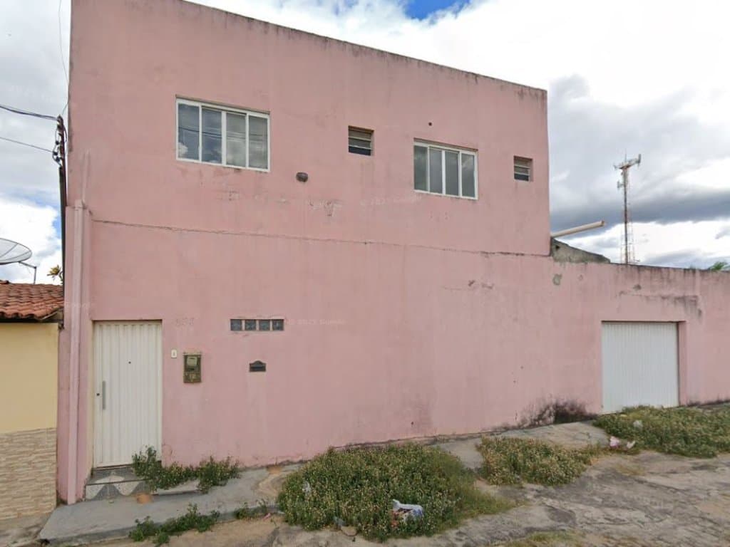 Foto 3 de 3: Casa em leilão em Floriano - PI — Casa 170 m² - Canela - Floriano - PI