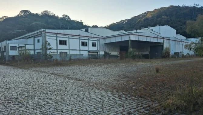 Foto 38 de 46: Comercial em leilão em Bom Jardim - RJ, bairro Barra Alegre — Galpão 9.071 m² - Barra Alegre - Bom Jardim - RJ