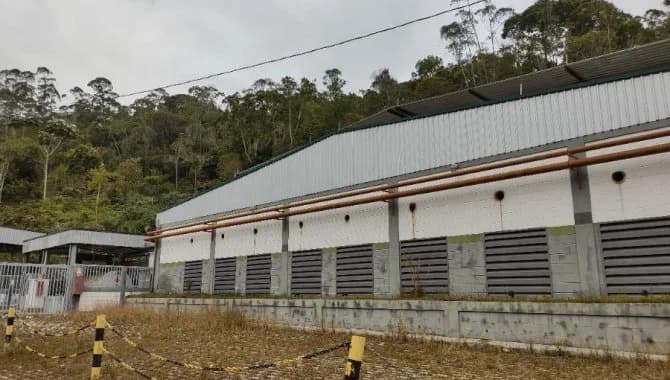 Foto 42 de 46: Comercial em leilão em Bom Jardim - RJ, bairro Barra Alegre — Galpão 9.071 m² - Barra Alegre - Bom Jardim - RJ