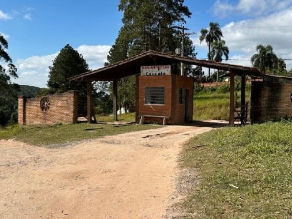 Foto 2 de 6: Terreno em leilão em Cotia - SP, bairro Cachoeira — Área com 1.592 m² - Cachoeira - Cotia - SP