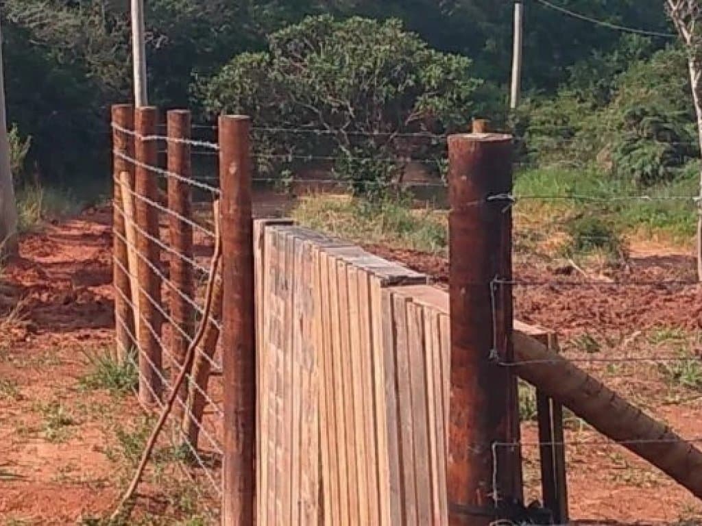 Foto 4 de 6: Terreno em leilão em Cotia - SP, bairro Cachoeira — Área com 1.592 m² - Cachoeira - Cotia - SP