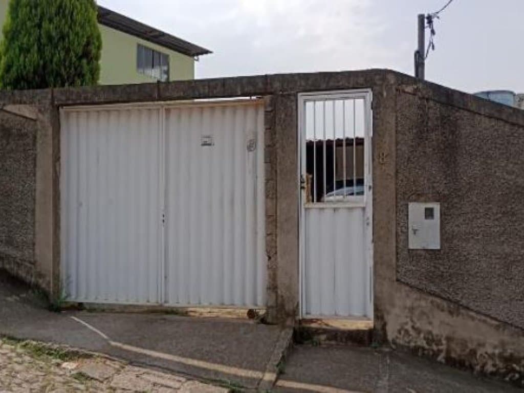Foto 3 de 3: Casa em leilão em Juiz De Fora - MG, bairro Borboleta — Casa 104 m² - Borboleta - Juiz de Fora - MG