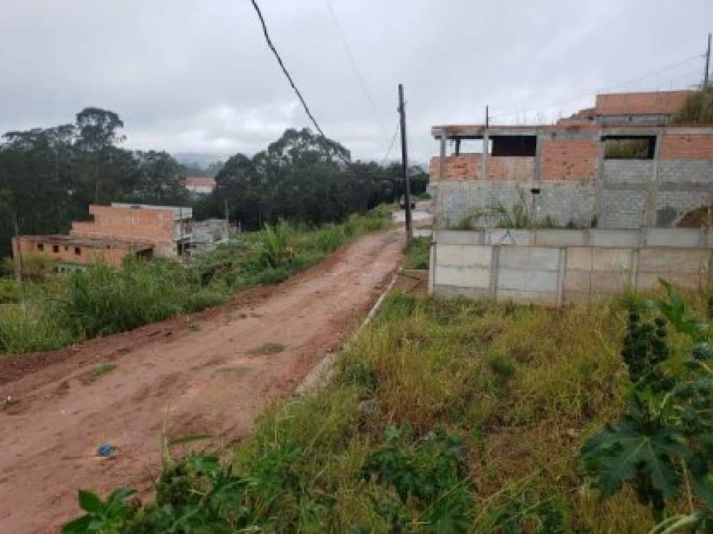 Foto 6 de 6: Terreno em leilão em Embu Das Artes - SP, bairro Jardim Bela Vista — Direitos sobre Área 14.758 m² (com construções) - Jardim Bela Vista - Embu das Artes - SP
