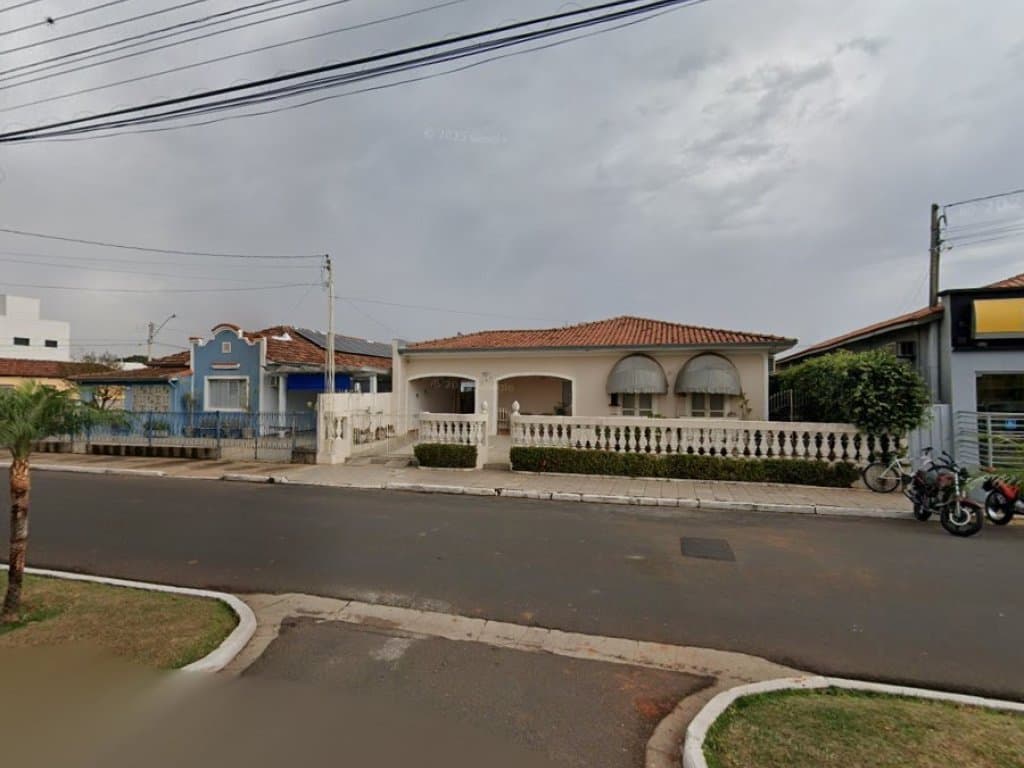 Foto 6 de 6: Casa em leilão em Alvinlândia - SP, bairro Centro — Casa 144 m² de área construída em Terreno 525 m² - Centro - Alvinlândia - SP