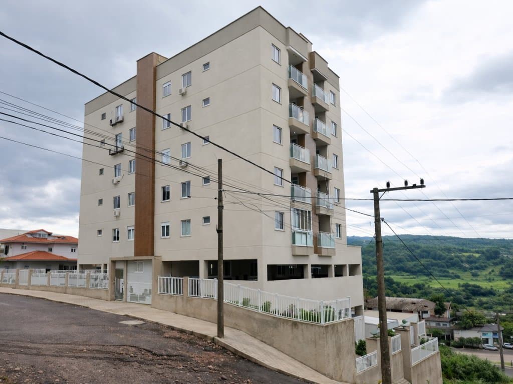 Foto 2 de 2: Apartamento em leilão em Concórdia - SC, bairro Guilherme Reich — Apartamento 62 m² (02 vagas) - Guilherme Reich - Concórdia - SC