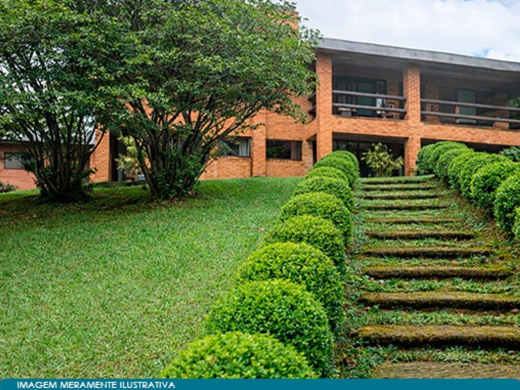 Foto 2 de 3: Casa em leilão em São Roque - SP, bairro Carmo — Direitos sobre Chácara (com Casa e Lazer) em Área de 15.853 m² - Patrimônio do Carmo - São Roque - SP