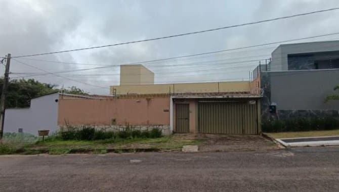 Foto 1 de 2: Casa em leilão em Anápolis - GO, bairro Setor Sul — Casa 255 m² - Anápolis -GO - Rua S-96 - Lt. 09 da Qd. 108 - Anápolis City-Setor Sul