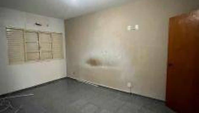 Foto 12 de 21: Apartamento em leilão em Rondonópolis - MT — Apartamento 165 m² (01 vaga) - Vila Aurora I - Rondonópolis - MT