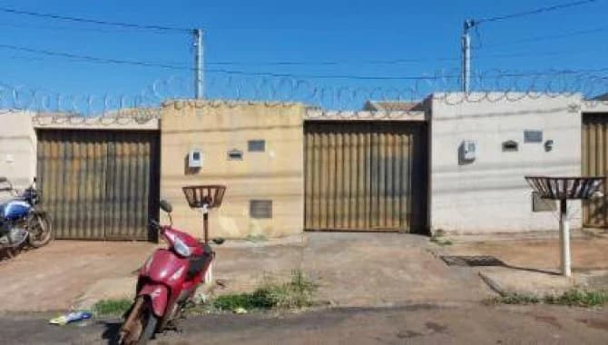 Casa em leilão em Itumbiara - GO, bairro Jardim Europa — Casa em Condomínio 68 m² (01 vaga) - Jardim Europa - Itumbiara - GO