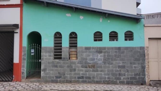 Foto 1 de 13: Casa em leilão em Taubaté - SP, bairro Centro — Casa 98 m² - Centro - Taubaté - SP