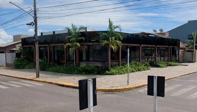 Foto 1 de 3: Comercial em leilão em Lucas Do Rio Verde - MT, bairro Jardim Cerrado — Prédio Comercial 235 m² - Jardim Cerrado - Lucas do Rio Verde - MT