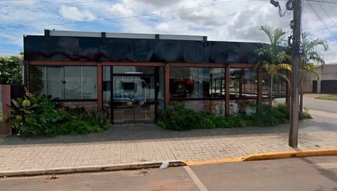 Foto 2 de 3: Comercial em leilão em Lucas Do Rio Verde - MT, bairro Jardim Cerrado — Prédio Comercial 235 m² - Jardim Cerrado - Lucas do Rio Verde - MT
