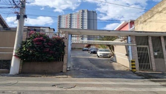 Foto 1 de 2: Casa em leilão em Osasco - SP, bairro Metalúrgicos — Casa 48 m² - Osasco-SP - Estrada das Palmas, 1.816 - Casa 02 - Recanto das Rosas (Metalúrgicos)