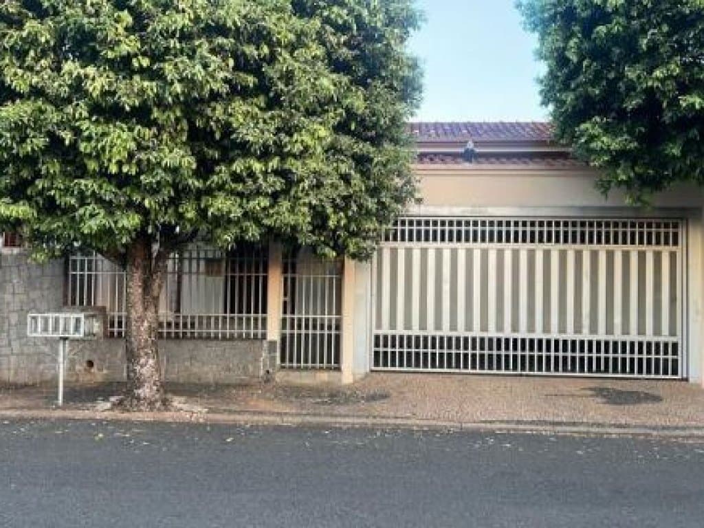Foto 2 de 2: Casa em leilão em Tupã - SP, bairro Centro — Casa 178 m² - Tupã-SP - Rua Guianazes, 1.343 - Centro