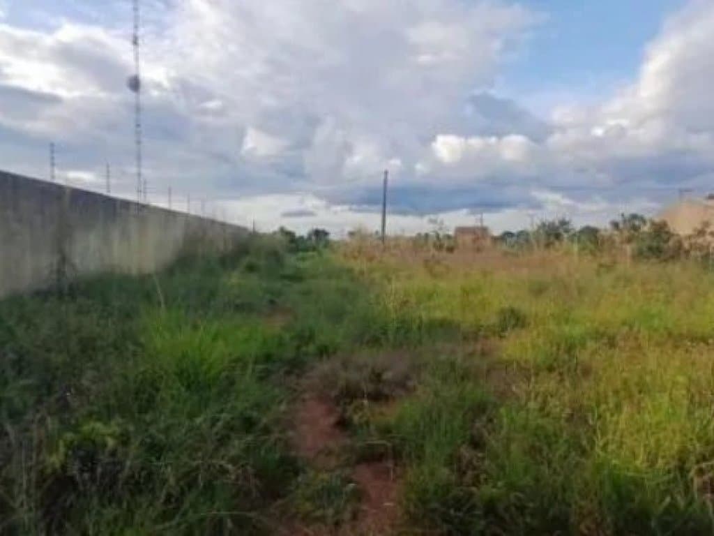 Foto 5 de 6: Terreno em leilão em Chapada Dos Guimarães - MT — Terreno 300 m² (Lt. 09 da Qd. 04) - Residencial Vale da Chapada - Chapada dos Guimarães - MT