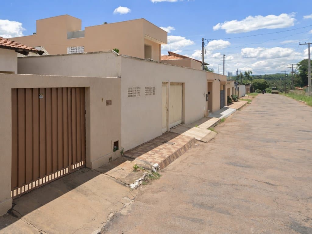 Foto 3 de 3: Casa em leilão em Inhumas - GO, bairro Anhanguera — Casa 215 m² - Anhanguera - Inhumas - GO