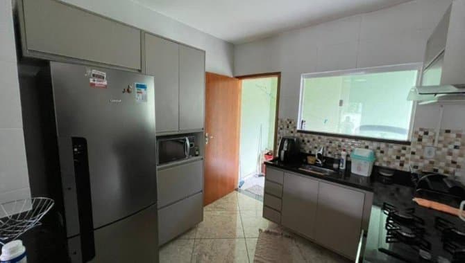 Foto 7 de 11: Casa em leilão em Maricá - RJ, bairro Chácaras de Inoã — Casa em Condomínio 51 m² (01 vaga) - Chácaras de Inoã - Maricá - RJ