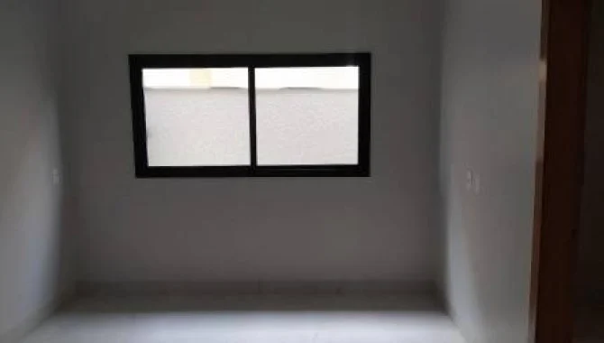 Foto 4 de 18: Casa em leilão em Anápolis - GO — Casa em Condomínio 201 m² (01 vaga) - Condomínio Terras Alpha Anápolis - Anápolis - GO