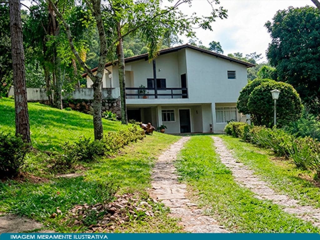 Terreno em leilão em Itatiba - SP — Casa 874 m² em Área 7.259 m² - Condomínio Capela do Barreiro - Itatiba - SP