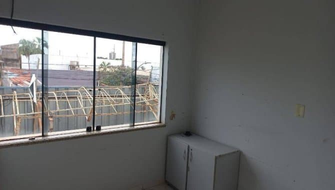 Foto 17 de 23: Comercial em leilão em Rondonópolis - MT, bairro Vila Birigui — Imóvel Comercial e Residencial  242 m² - Vila Birigui - Rondonópolis - MT