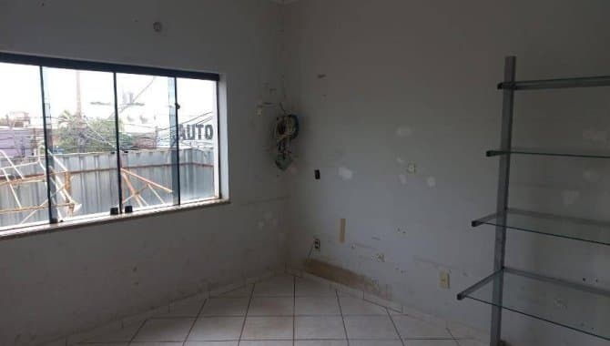 Foto 8 de 23: Comercial em leilão em Rondonópolis - MT, bairro Vila Birigui — Imóvel Comercial e Residencial  242 m² - Vila Birigui - Rondonópolis - MT