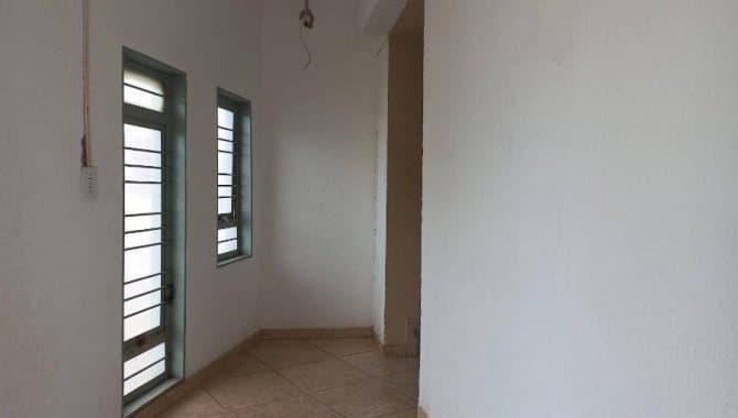 Foto 18 de 23: Comercial em leilão em Rondonópolis - MT, bairro Vila Birigui — Imóvel Comercial e Residencial  242 m² - Vila Birigui - Rondonópolis - MT