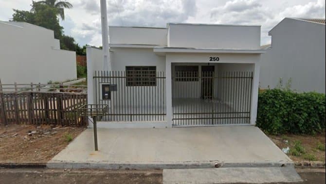 Casa em leilão em Junqueirópolis - SP, bairro Centro — Casa 58 m² - Centro - Junqueirópolis - SP